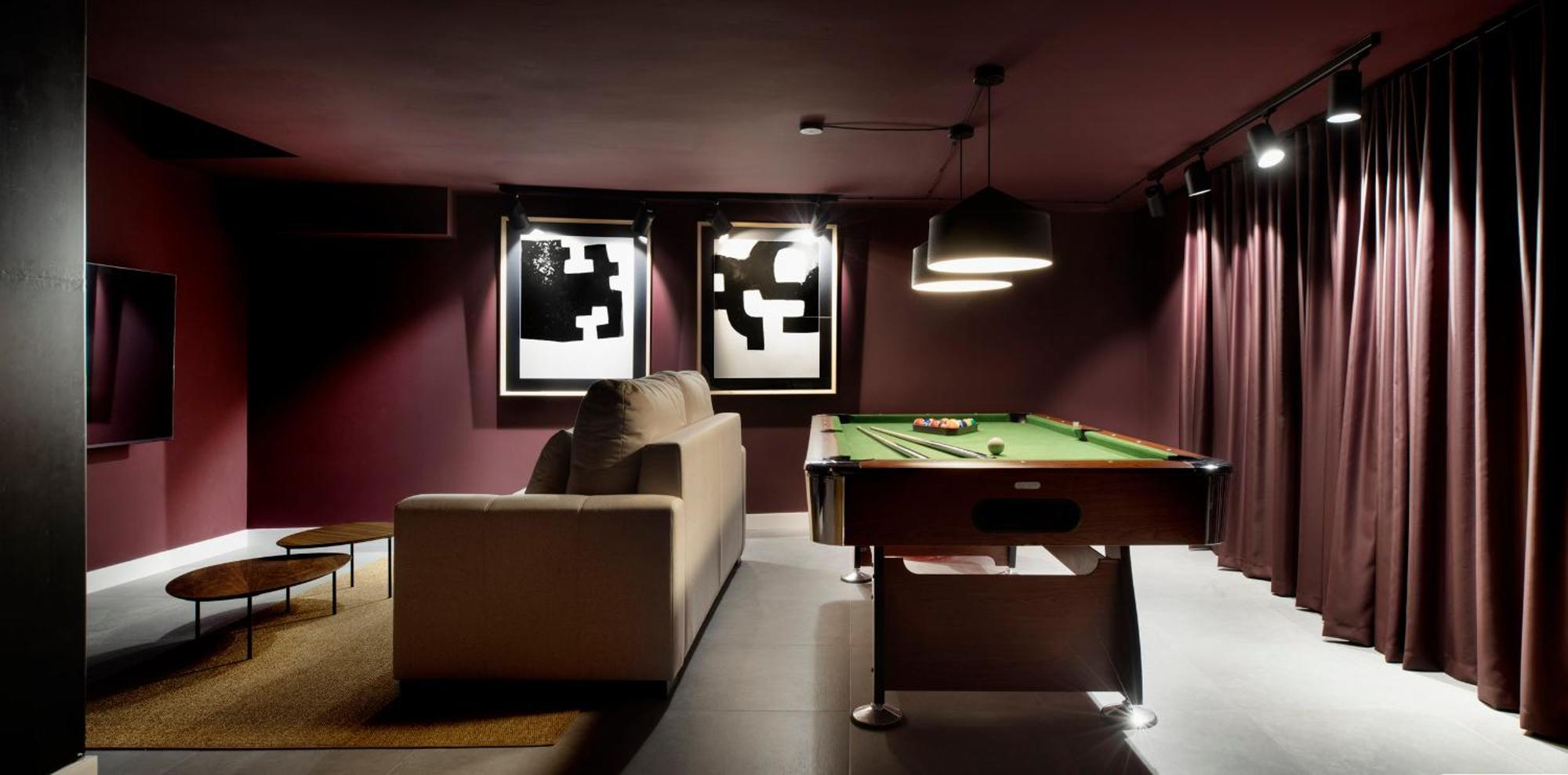Monkeys Apartments Trastamara Billiard Room เซบีญา ภายนอก รูปภาพ