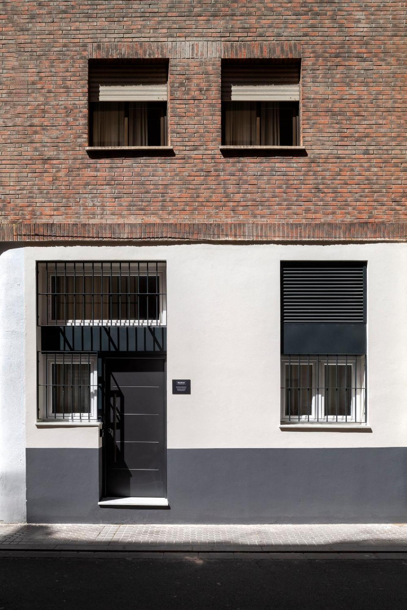 Monkeys Apartments Trastamara Billiard Room เซบีญา ภายนอก รูปภาพ