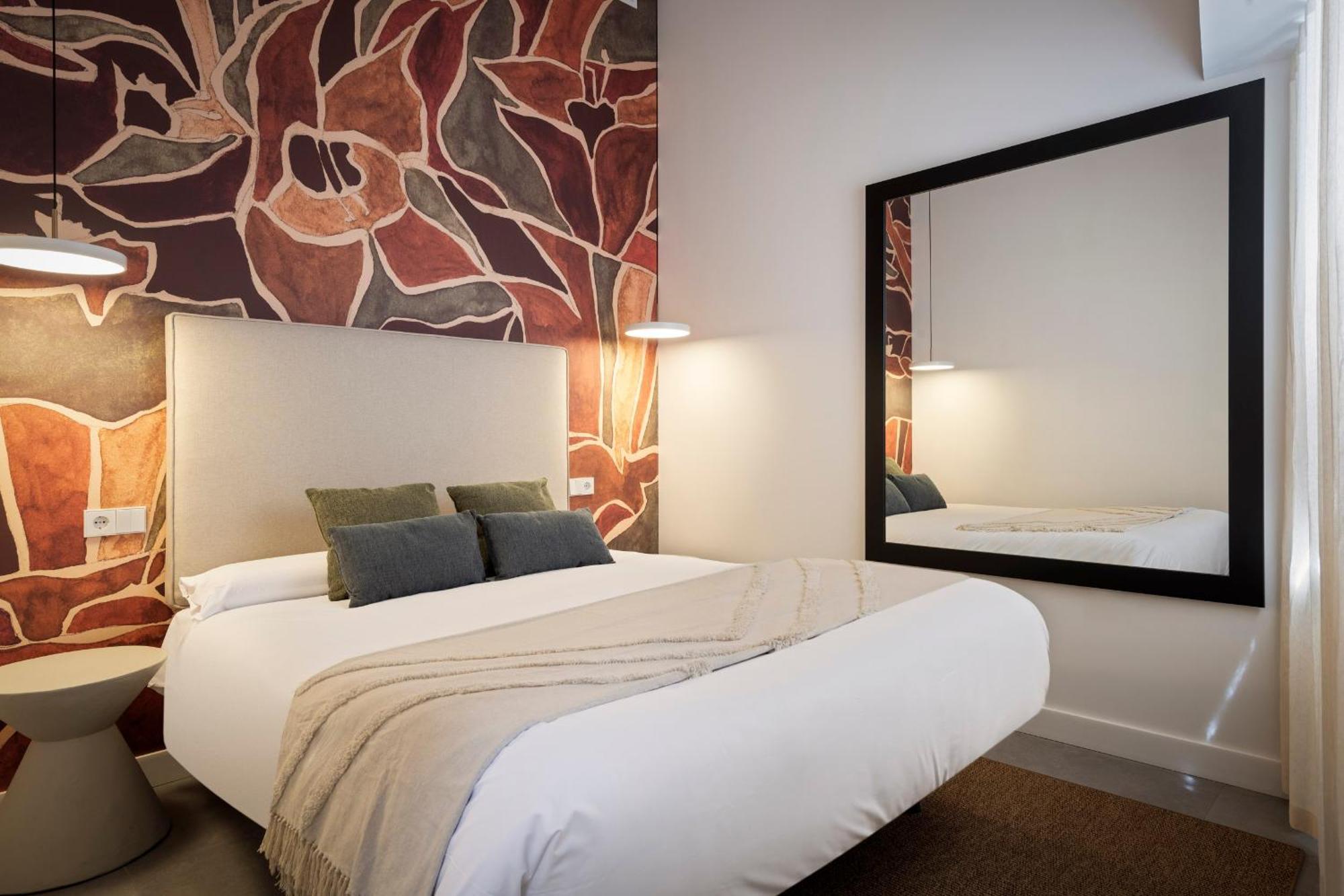 Monkeys Apartments Trastamara Billiard Room เซบีญา ภายนอก รูปภาพ